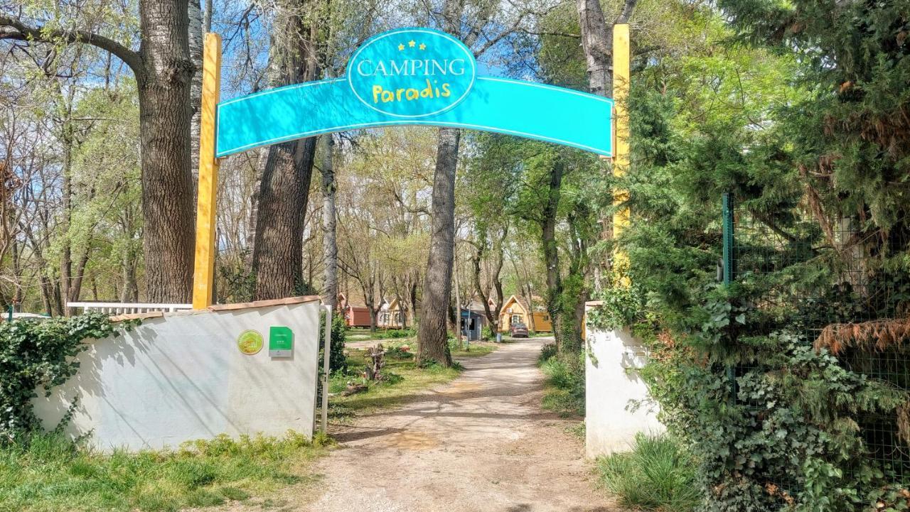 Camping Paradis Bellerive Montfrin Exteriör bild