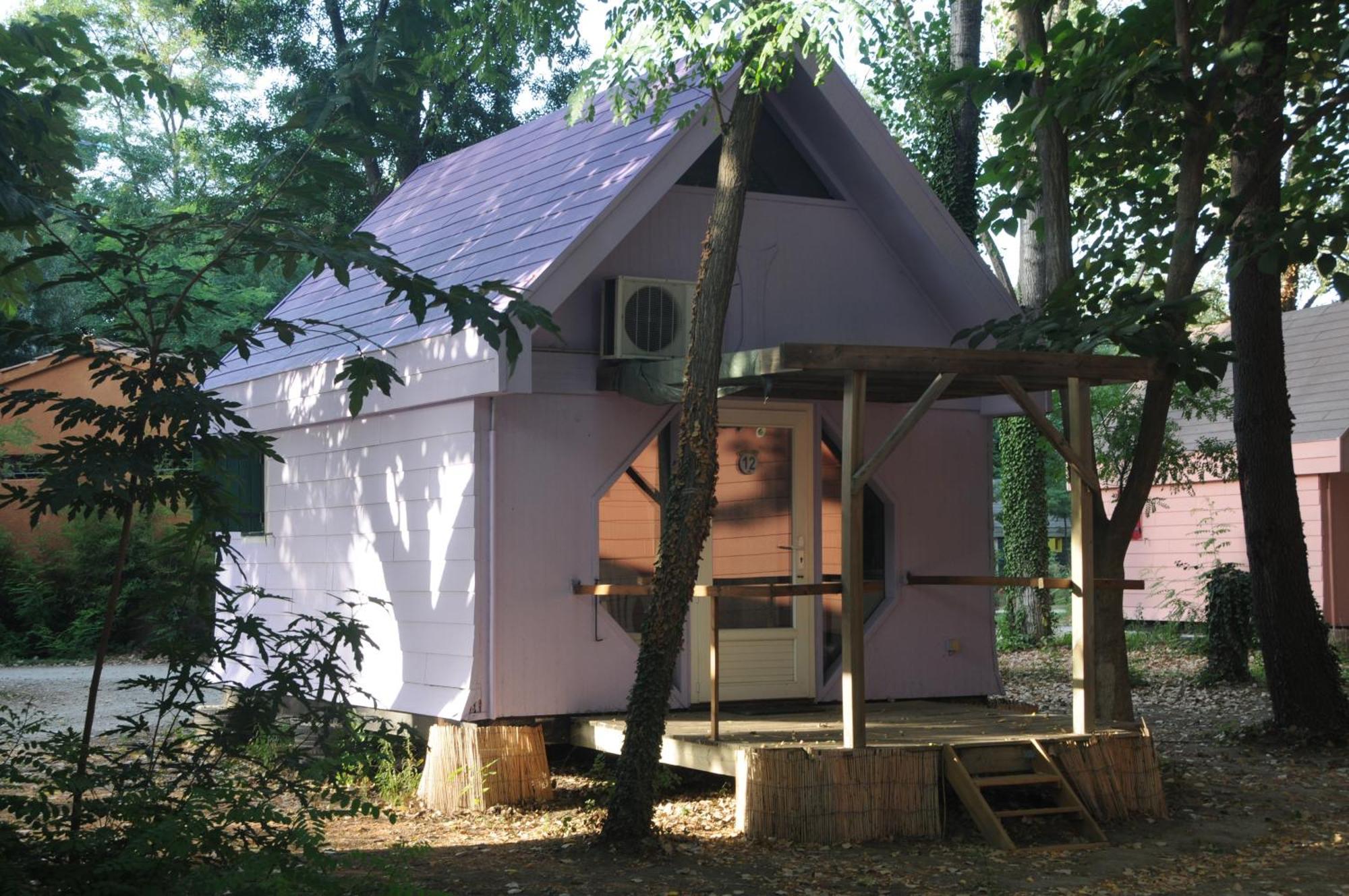 Camping Paradis Bellerive Montfrin Exteriör bild